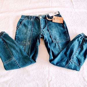 NWT Democracy Jeans Ab Technology Mom Jean High